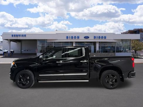 Used 2023 Chevrolet Silverado 1500 High Country w/ High Country Premium Package AWD/4WD image 6