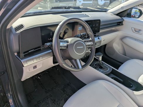Certified 2025 Hyundai Kona SEL AWD/4WD image 16