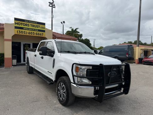 Used 2022 Ford F250 XL w/ Power Equipment Group image 6
