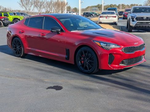 Used 2023 Kia Stinger GT2 image 2