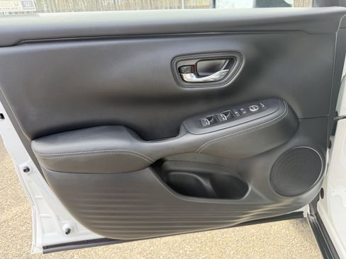 Certified 2024 Honda HR-V EX-L image 12