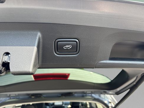 Used 2022 Kia Telluride EX w/ EX Premium Package FWD image 30
