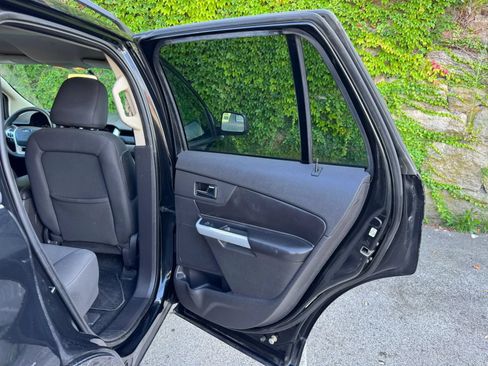 Used 2011 Ford Edge SE FWD image 14