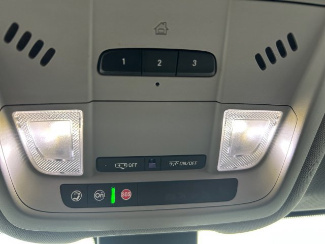 Used 2020 GMC Terrain SLT w/ Preferred Package AWD/4WD image 32
