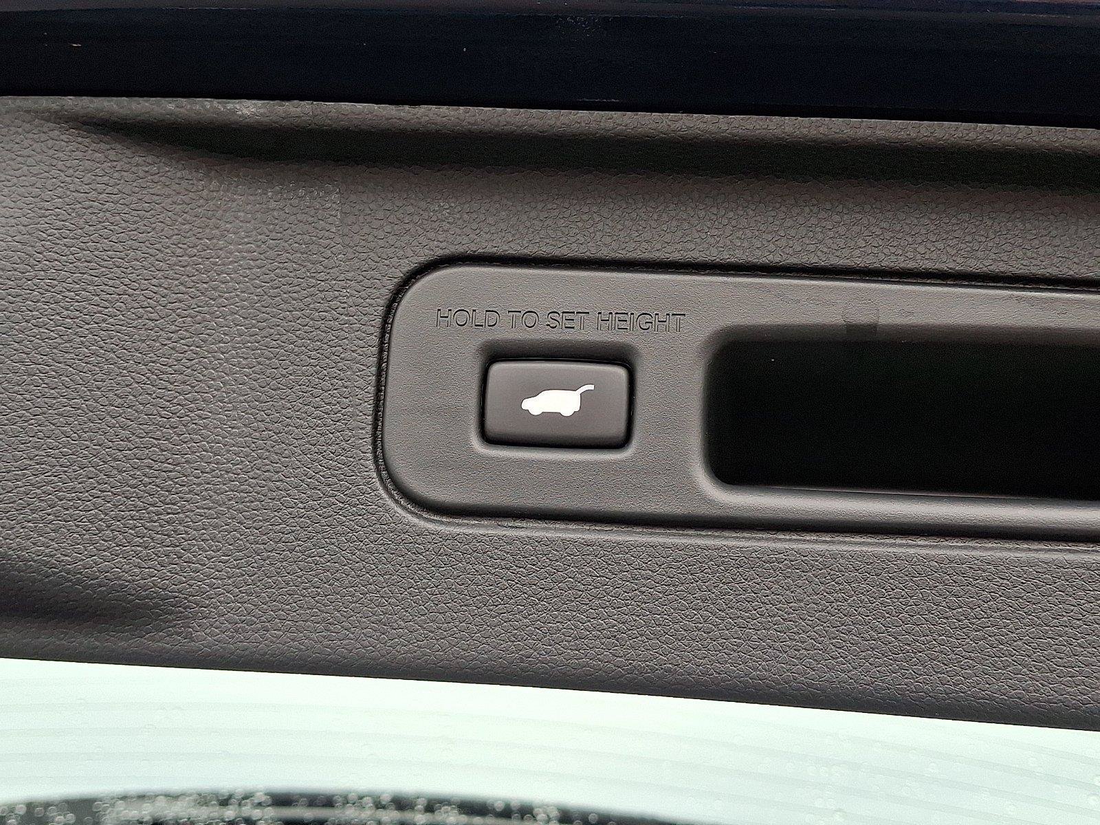 Used 2023 Honda Pilot Elite image 32