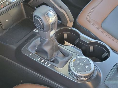 Used 2024 Ford Bronco Outer Banks image 20