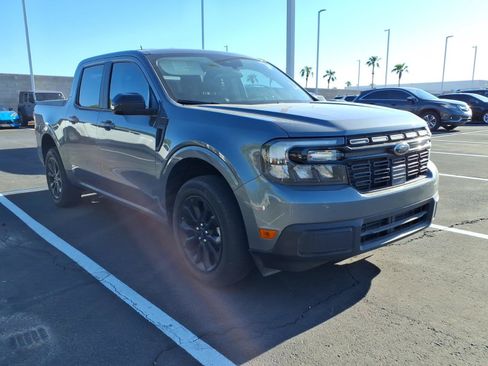 Used 2024 Ford Maverick Lariat w/ Black Appearance Package FWD image 2