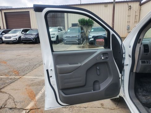 Used 2019 Nissan Frontier S RWD image 24