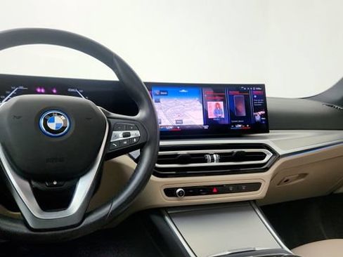 Used 2023 BMW i4 eDrive35 RWD image 61