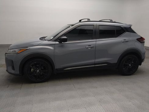 Used 2021 Nissan Kicks SR w/ SR Premium Package FWD image 2