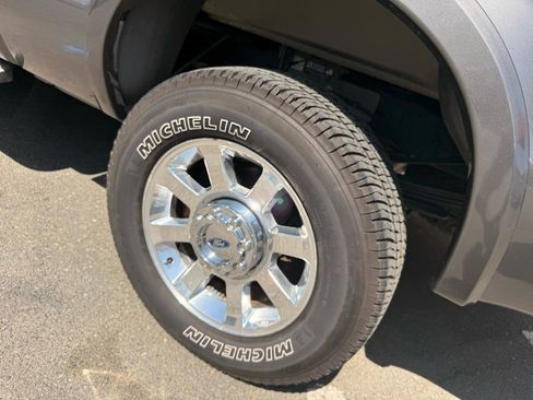 Used 2004 Ford F250 Lariat image 11