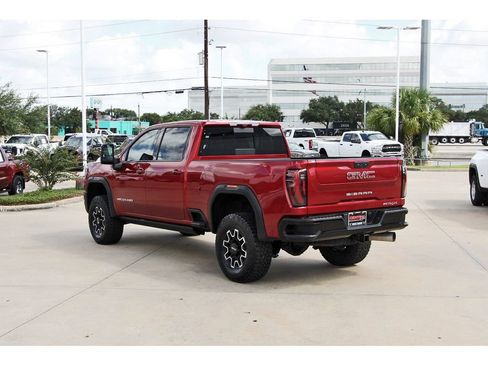 Used 2025 GMC Sierra 2500 AT4X AWD/4WD image 3