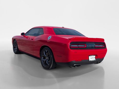 Used 2019 Dodge Challenger R/T RWD image 4
