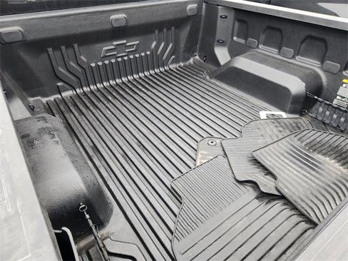 Used 2023 Chevrolet Silverado 1500 LT image 9