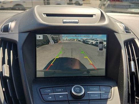 Certified 2017 Ford Escape SE w/ Equipment Group 201A AWD/4WD image 21