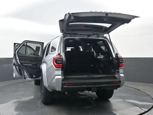 New 2026 Toyota 4Runner SR5 RWD image 33