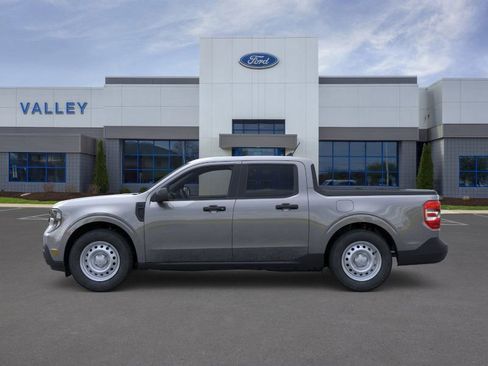 New 2025 Ford Maverick XL image 4