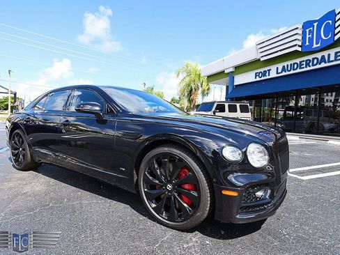 Used 2022 Bentley Flying Spur V8 image 35