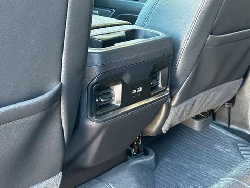Used 2024 Chevrolet Silverado 1500 LT Trail Boss w/ Convenience Package II AWD/4WD image 16