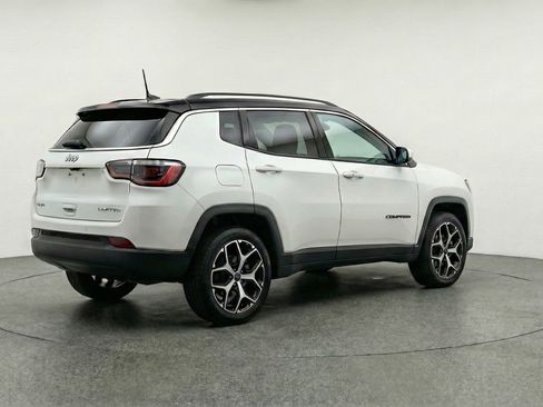 Used 2025 Jeep Compass Limited AWD/4WD image 9