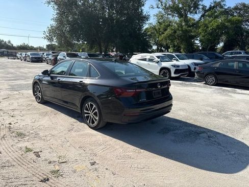 Used 2024 Volkswagen Jetta Sport FWD image 3