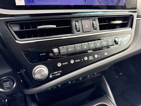 Used 2023 Lexus ES 350 w/ Premium Package FWD image 19
