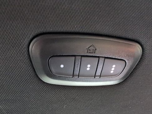 Used 2023 Jeep Wagoneer Series II AWD/4WD image 31