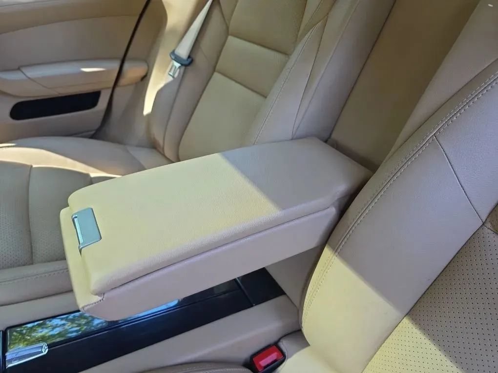 Used 2011 Porsche Panamera 4 AWD/4WD image 39