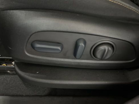 Used 2023 Chevrolet Equinox LT AWD/4WD image 25