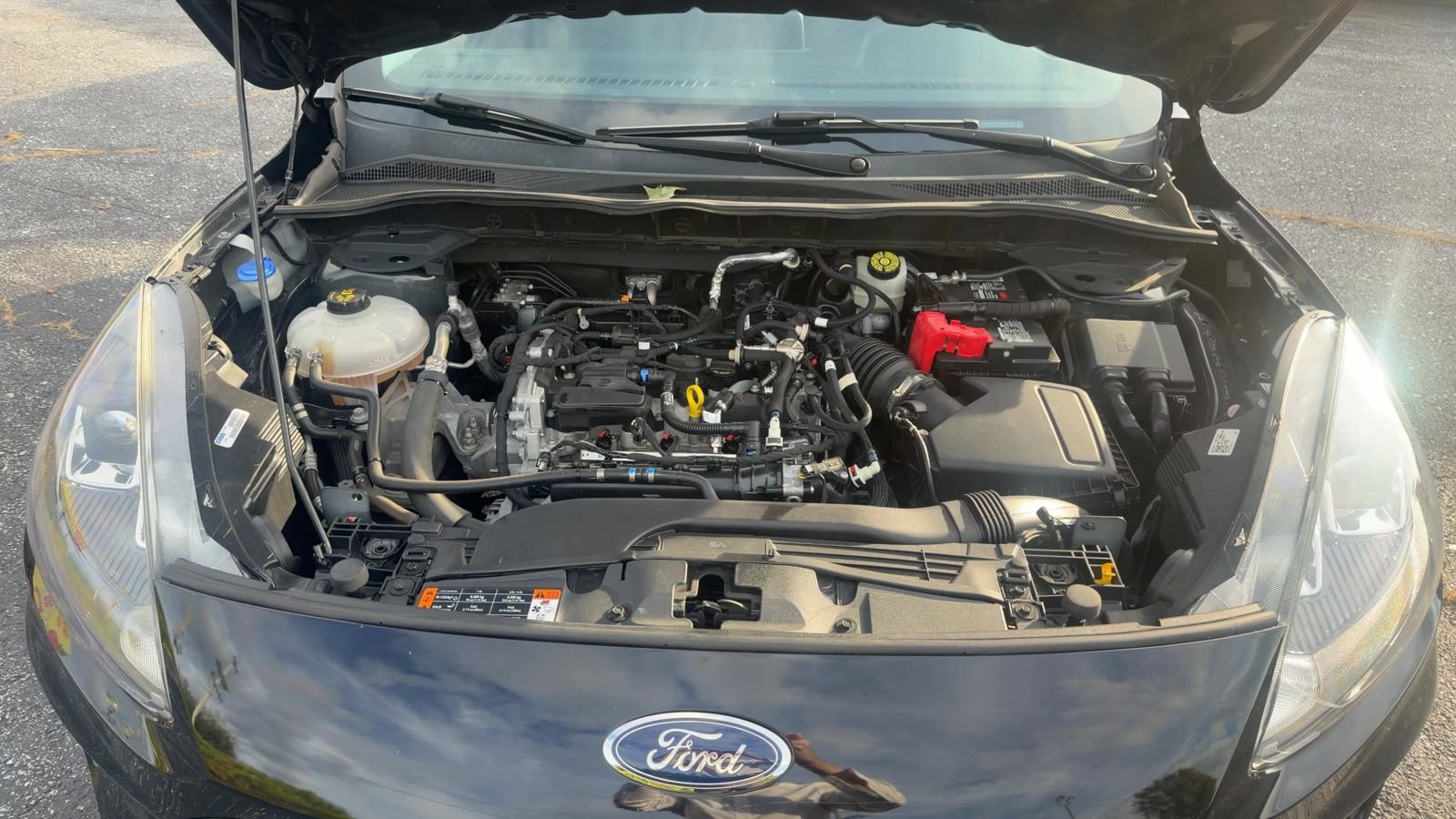 Used 2022 Ford Escape SE w/ SE Sport Appearance Package AWD/4WD image 16