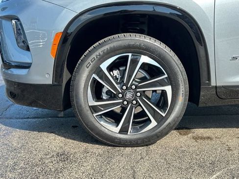 Used 2026 Buick Enclave Sport Touring w/ Super Cruise Package AWD/4WD image 16