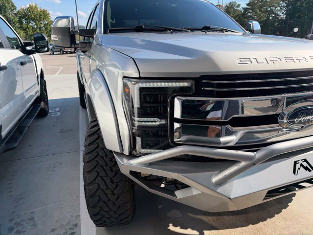 Used 2018 Ford F250 4x4 Crew Cab Super Duty image 11