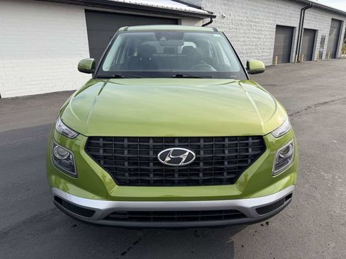 Used 2021 Hyundai Venue SE image 7