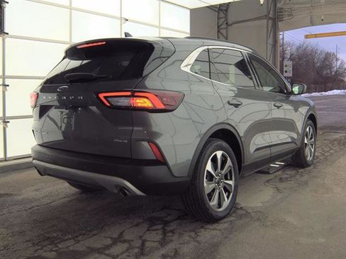 Used 2025 Ford Escape Platinum image 5