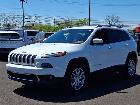 Used 2018 Jeep Cherokee Limited AWD/4WD image 3