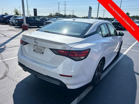 Used 2022 Nissan Sentra SR w/ SR Premium Package FWD image 6