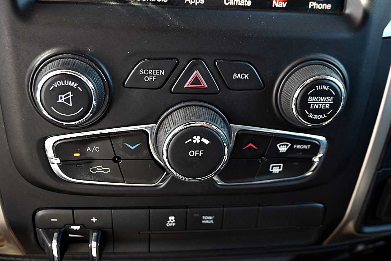 Used 2014 RAM 1500 Big Horn RWD image 21