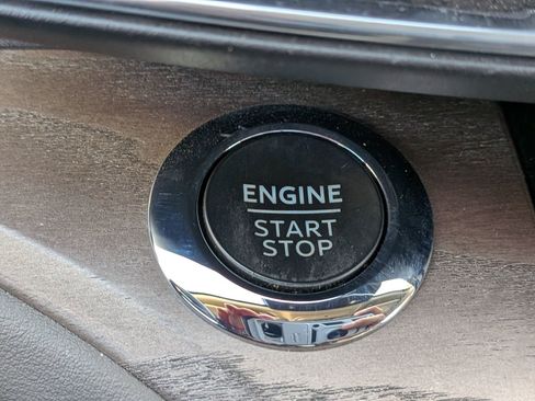 Certified 2023 Ford Explorer Platinum w/ Technology Package image 32