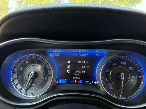 Used 2019 Chrysler 300 Touring w/ Sport Appearance Package RWD image 23