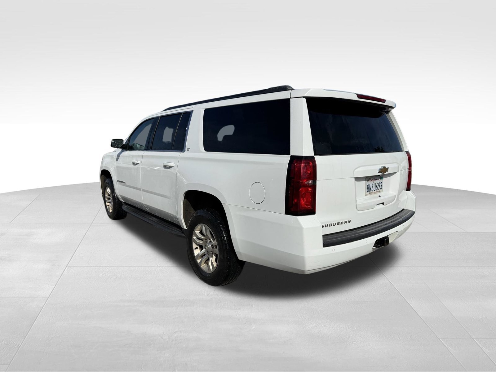 Used 2018 Chevrolet Suburban LT AWD/4WD image 5