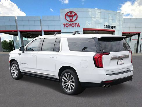 Used 2021 GMC Yukon XL Denali w/ Denali Ultimate Package AWD/4WD image 6