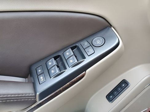 Used 2020 Chevrolet Suburban LT w/ Max Trailering Package image 28