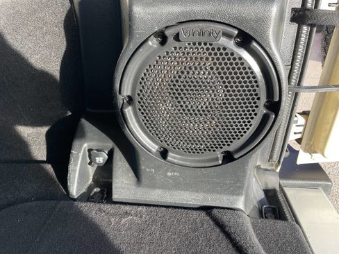 Used 2011 Jeep Wrangler Unlimited Sahara w/ Connectivity Group image 31