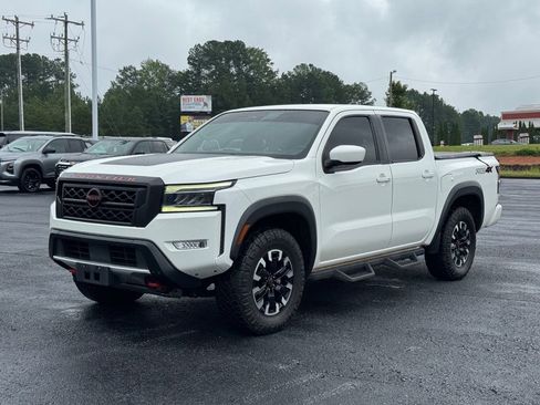 Used 2022 Nissan Frontier PRO-4X w/ Technology Package image 7