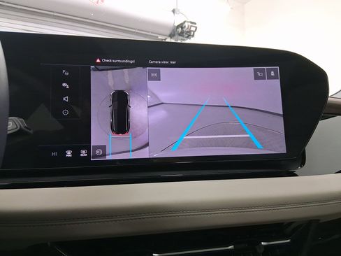 Used 2025 Audi Q6 e-tron Premium Plus image 23