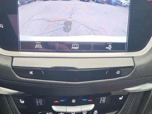 Used 2022 Cadillac XT5 Sportv image 5