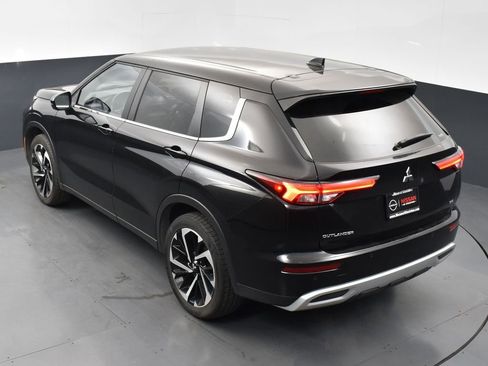 Used 2024 Mitsubishi Outlander SE image 22