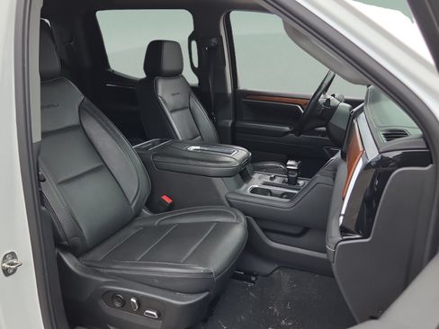 Used 2022 GMC Sierra 1500 Denali w/ Denali Reserve Package AWD/4WD image 15