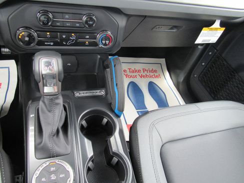 Used 2024 Ford Bronco Black Diamond w/ Sasquatch Package image 23