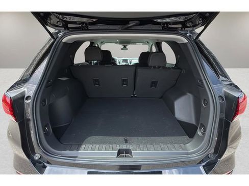 Used 2024 Chevrolet Equinox LS w/ LS Convenience Package FWD image 29